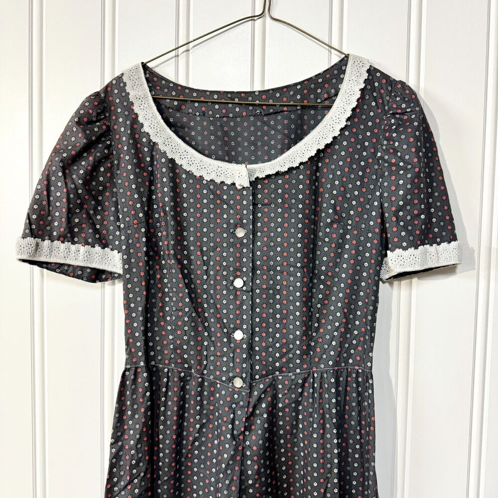 VINTAGE Dress Women Size Medium Cottage Core Laced Trim 50s Button Down‎ Maxi